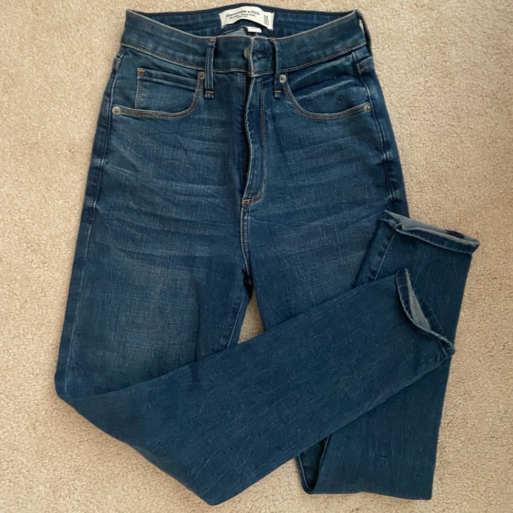 Abercrombie high rise jean